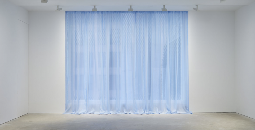 Felix Gonzalez-Torres
"Untitled" (Loverboy), 1989
Blue fabric and hanging device
Dimensions vary with installation